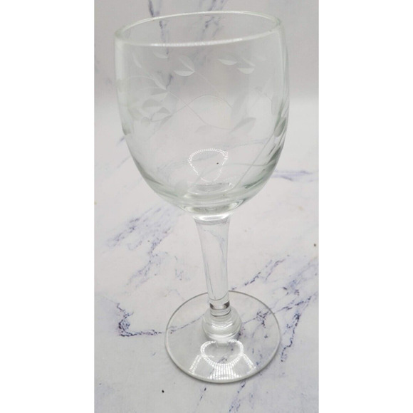 Set of 4 Vintage Etched Crystal Cordial Liquor Glasses Four Inch Stemware - Picture 5 of 11